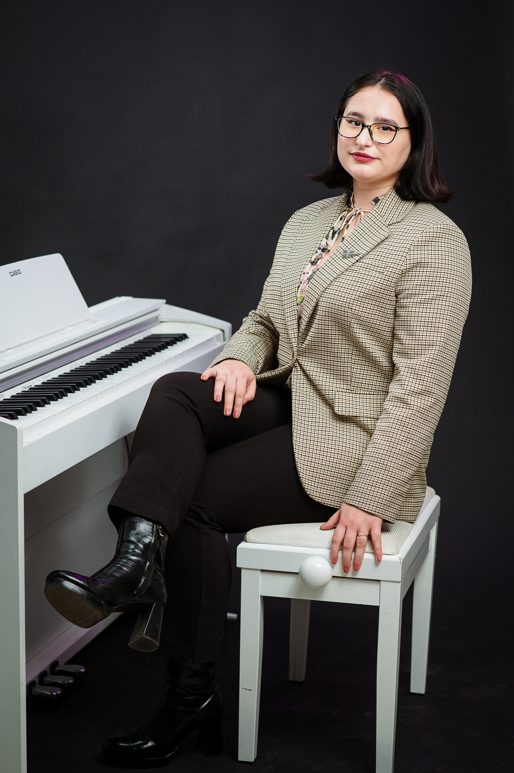 Lucia Laura Ioniță la pian